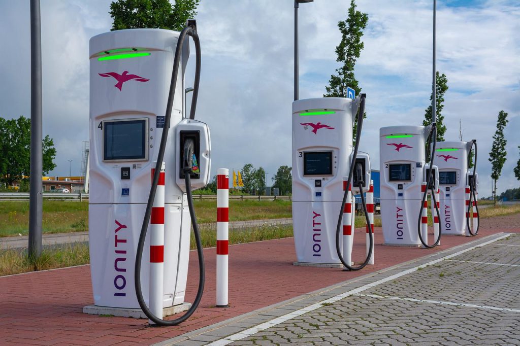 installateur de borne de recharge pour voiture électrique